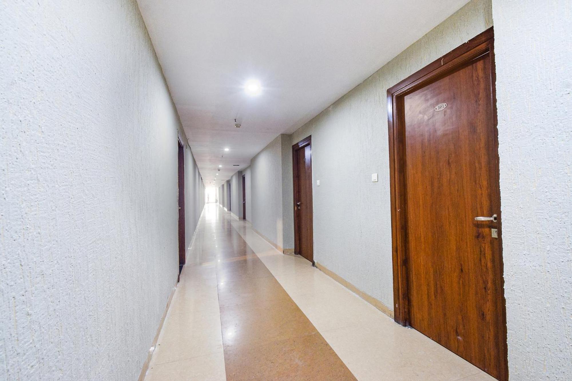 Fabhotel Prime Millennium Grand Lingampalli Exterior foto